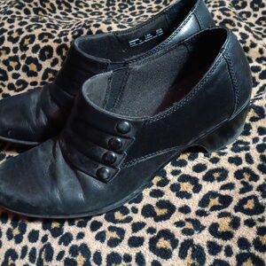 🤠Clark's Bendables Black Slip On Leather 1 1/2" Heeled Shoes Size 7 1/2"